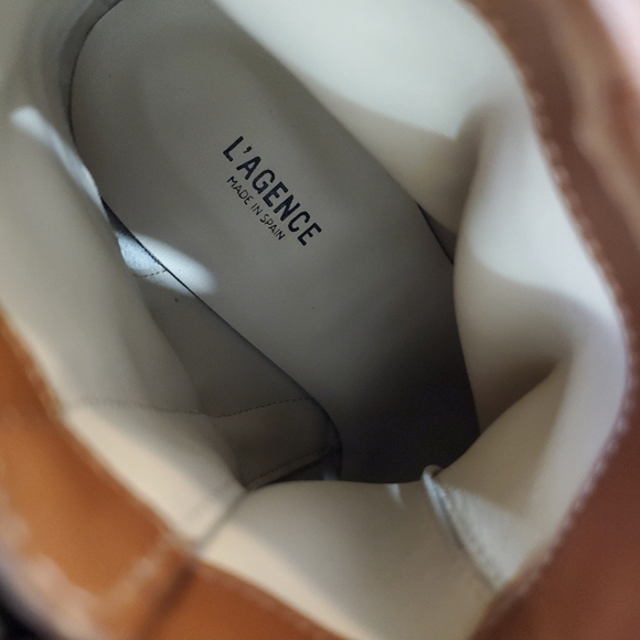 L'AGENCE Women's 38.5 Jeanne II Pointed Toe Bootie in Luggage Brown New - Picture 6 of 6